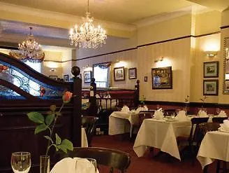 באת' Royal Hotel
