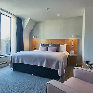 Apex Of Hotel Londres